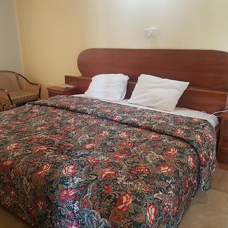 Yamoransa Mama Lee'S Lodge المظهر الخارجي الصورة