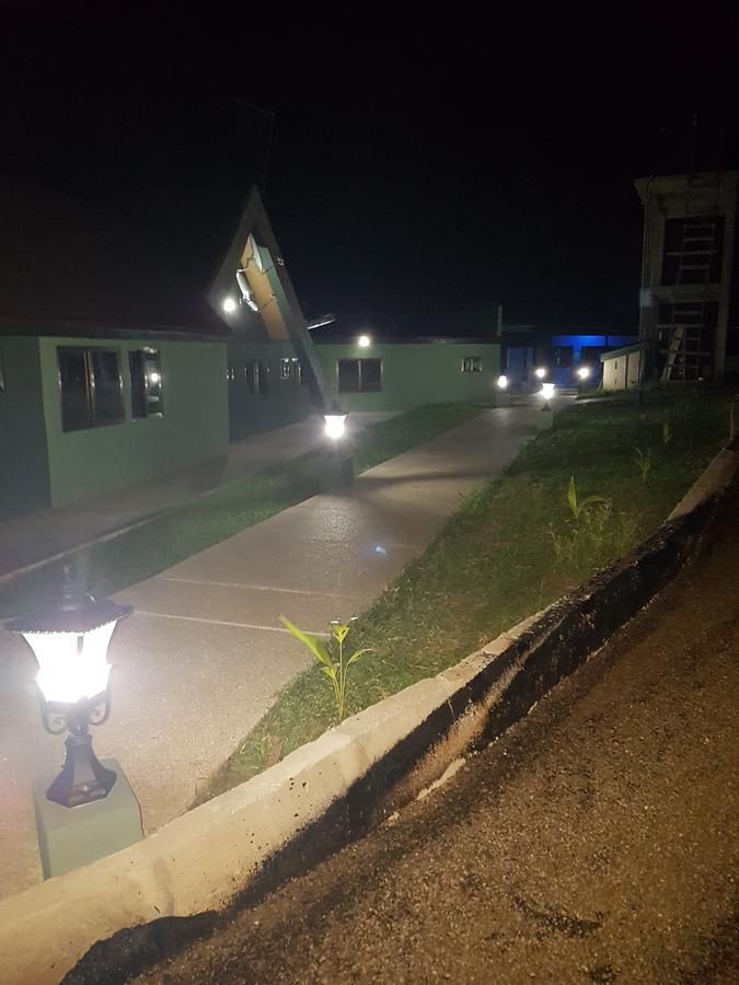 Yamoransa Mama Lee'S Lodge المظهر الخارجي الصورة