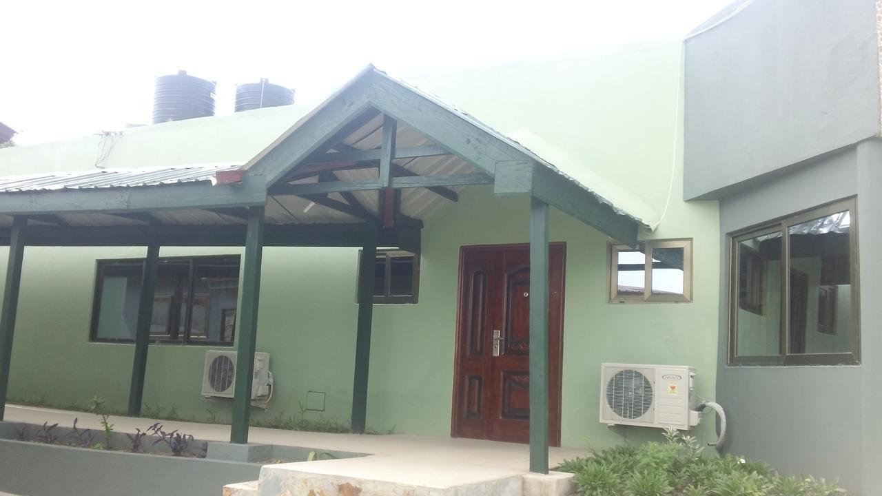 Yamoransa Mama Lee'S Lodge المظهر الخارجي الصورة