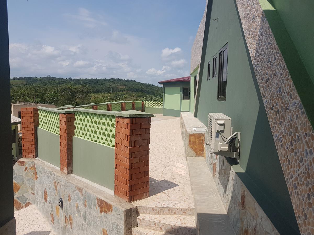 Yamoransa Mama Lee'S Lodge المظهر الخارجي الصورة